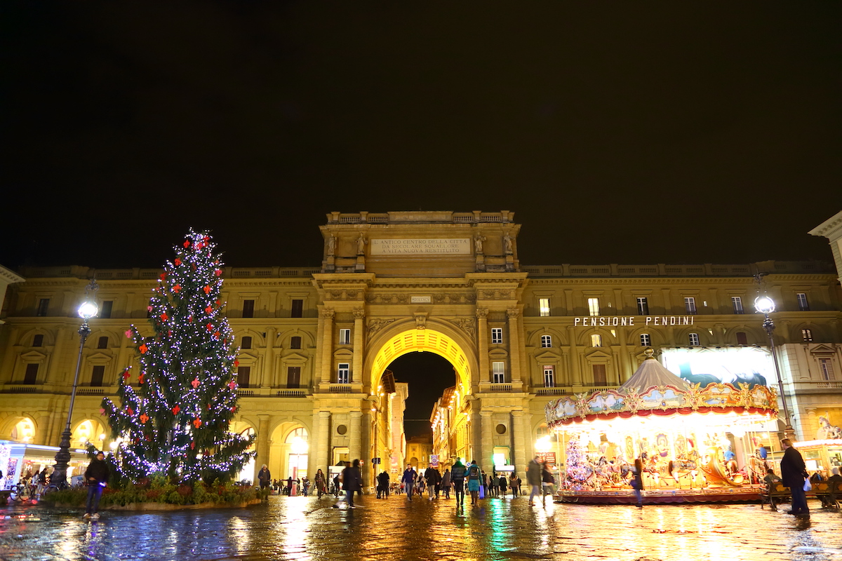 クリスマス、フィレンツェ、クリスマスツリー、オーナメント、クリスマスツリー、イタリア風景