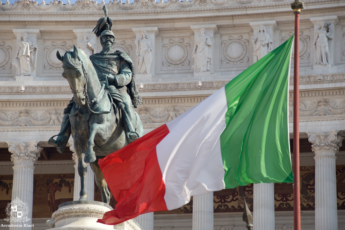 イタリア共和国記念日、ローマ、ヴィットーリオ・エマヌエーレ2世像、アカデミアリアチ、イタリアの魅力、イタリア留学、イタリア長期留学、イタリア短期留学