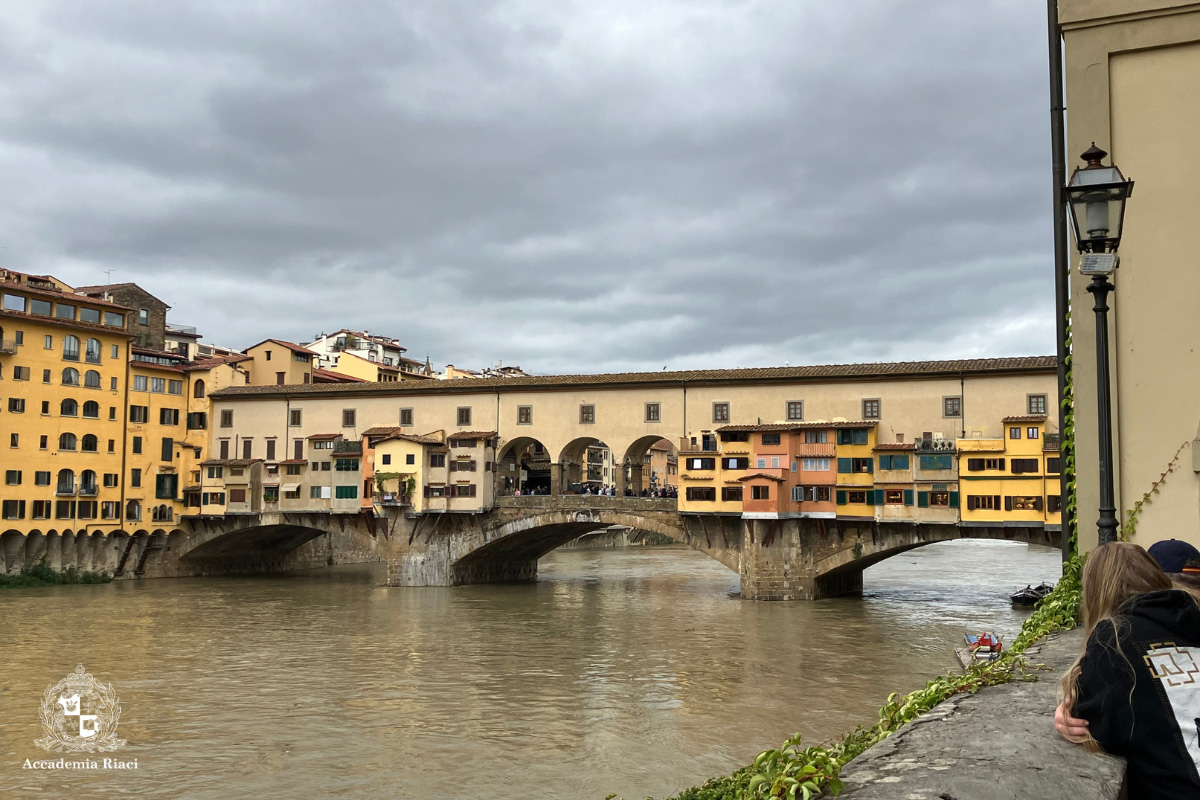 イタリア留学　グラフィックデザイン留学　イタリア留学体験談　ヴェッキオ橋