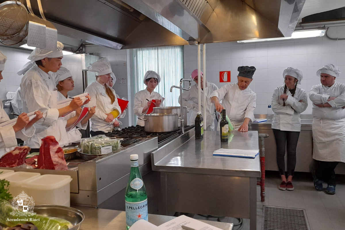 イタリア留学　イタリア留学生活　イタリア料理留学　シェフ養成コース