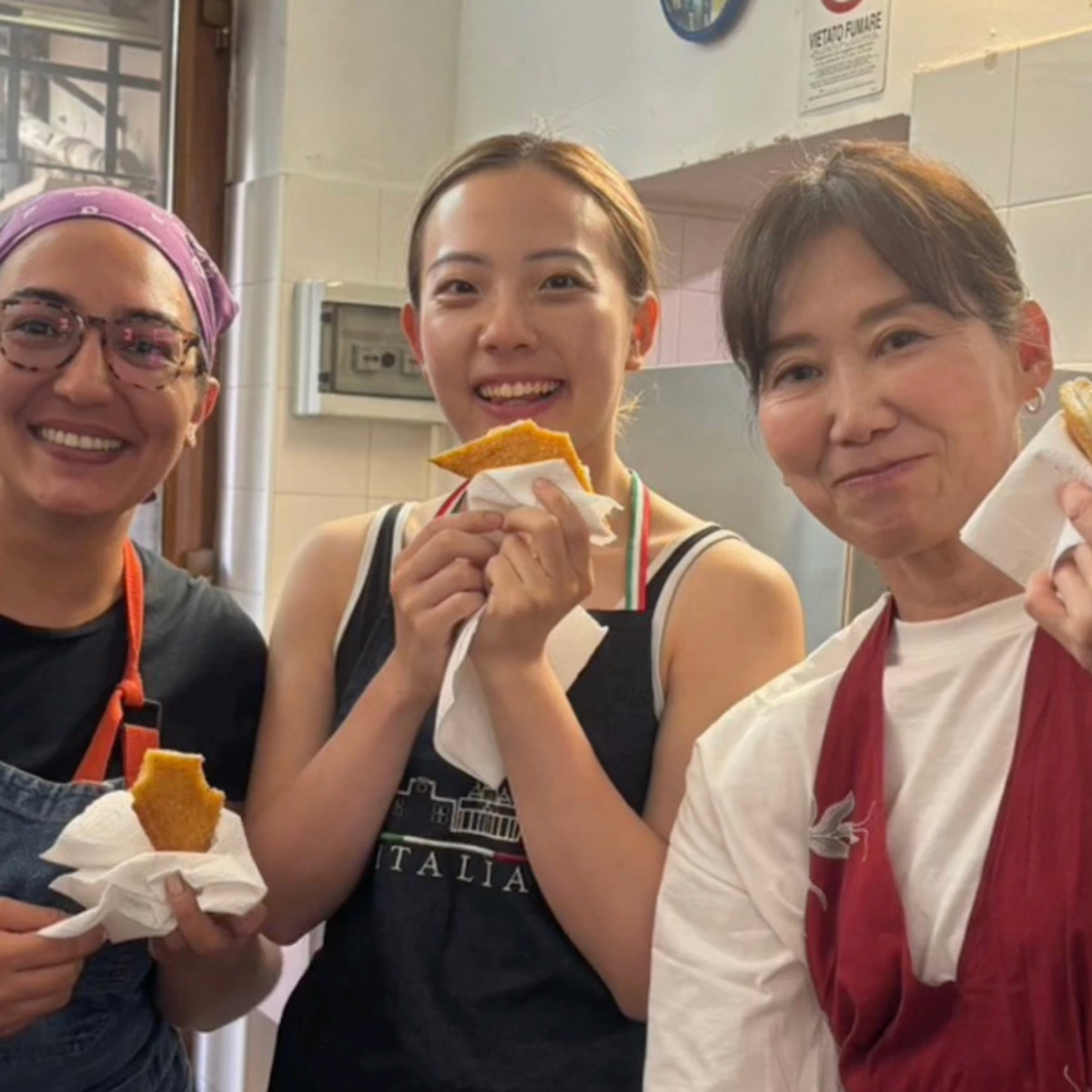 イタリア留学　アカデミアリアチ　陶芸　ステンドグラス　家庭料理